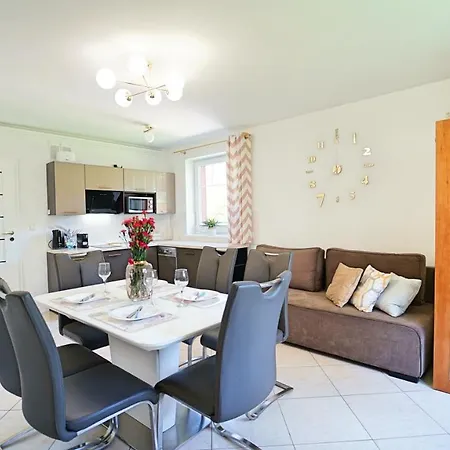 Every Sky Nad Lomnica 1b-6a Lägenhet *